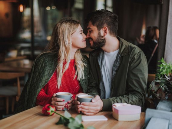 9 советов, как вести себя на свидании с девушкой, чтобы очень ей  понравиться?