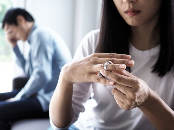 Боюсь, что жену уведут