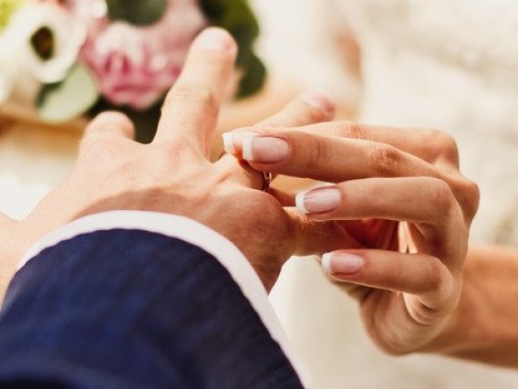 Стоит ли жениться или нет?